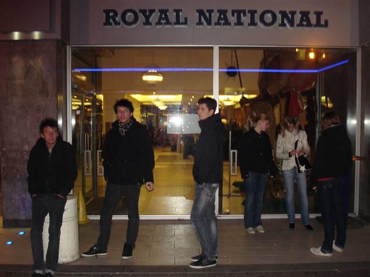 Mand Abes ... HEY piiiift !! - @ London  billede 2