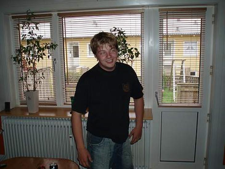 {{currentPhoto.altText}} billede {{currentPhoto.number}}