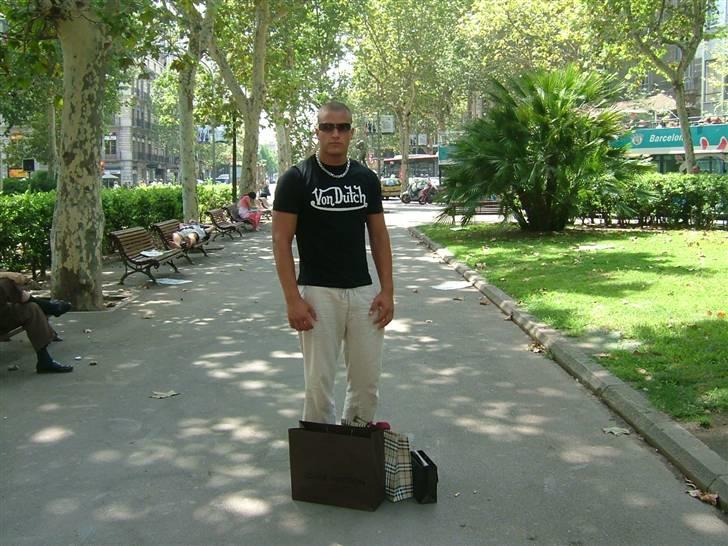 Mand Rune - Love to shop billede 3