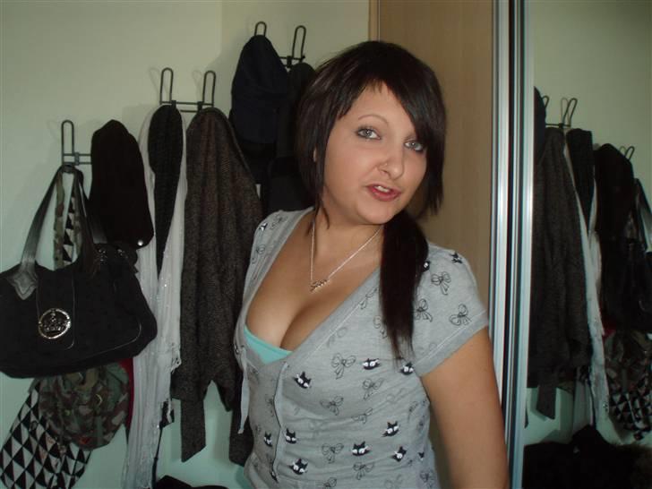 Kvinde sissebaby<3  billede 1