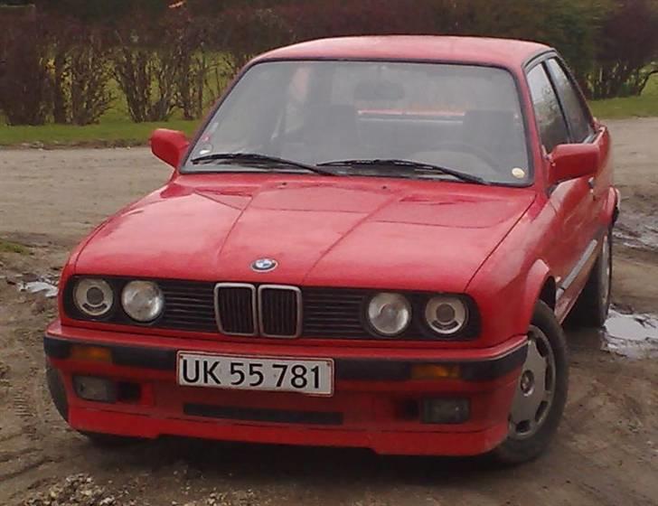 Mand Martin L - Min Bil :D Bmw E30 318is med chip .. 150 HK ;) billede 7