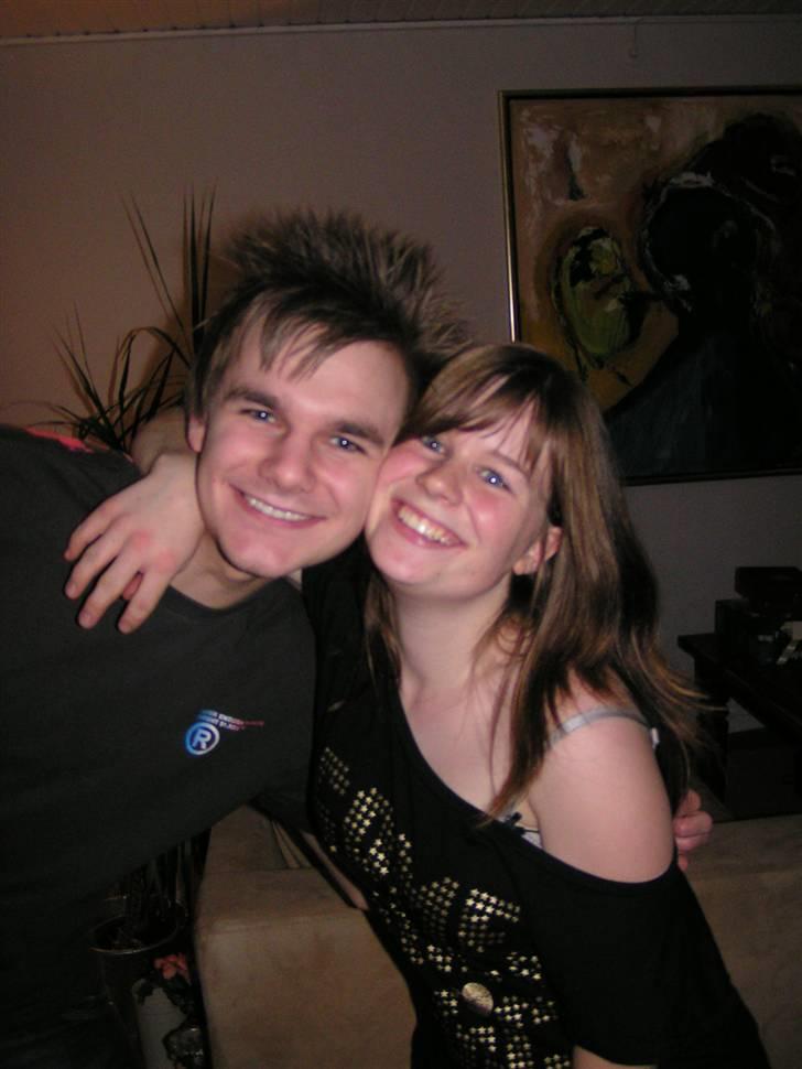 Kvinde Smuuk ? bedøm :P - 18 års fødseldag November 2007 billede 16