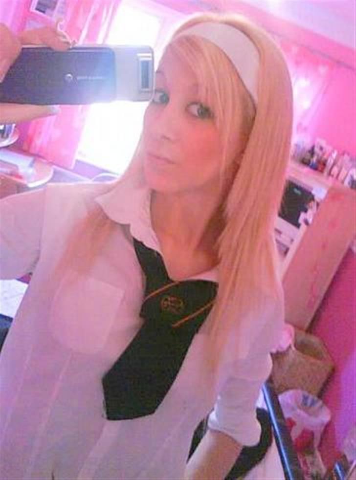 Kvinde Charlotte - Min nye uniform :D billede 5