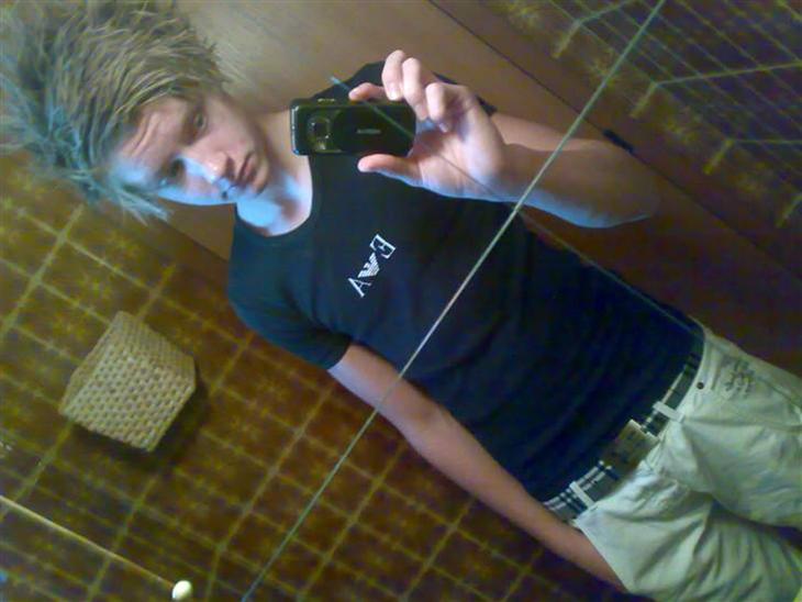 {{currentPhoto.altText}} billede {{currentPhoto.number}}