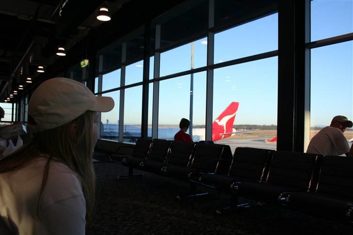 Kvinde Fie - mig i Melbourne lufthavn på vej videre til new zealand februar 2007 billede 17