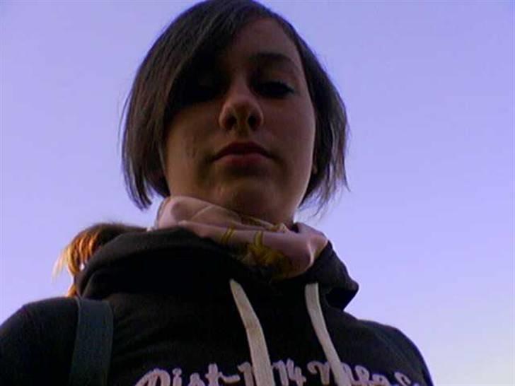 Kvinde Terese  - Morgen før skolen (: billede 9