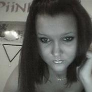 Kvinde Pernille  Aka Tutsii