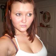 Kvinde Pernille  Aka Tutsii