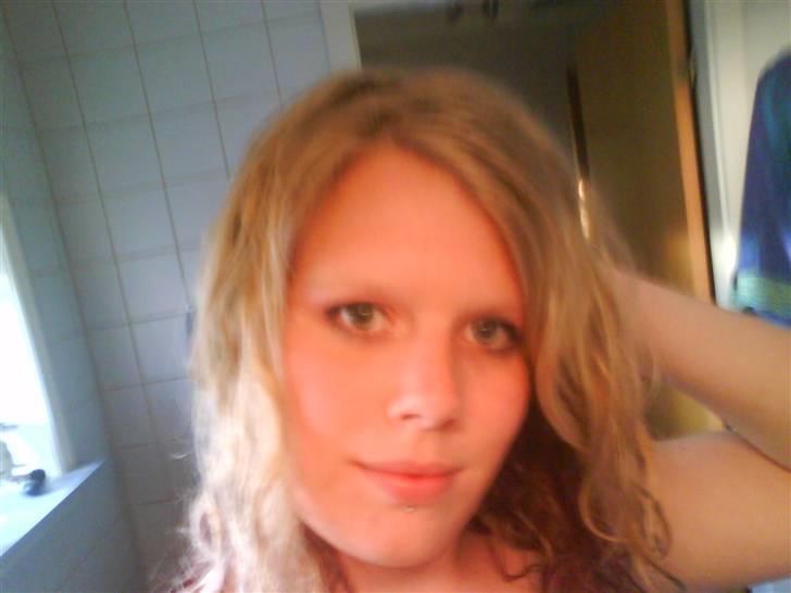 Kvinde Maibritt - lige været i bad... billede 6