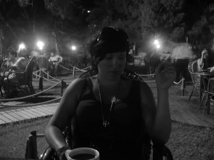 Kvinde Helene - black and white billede 20