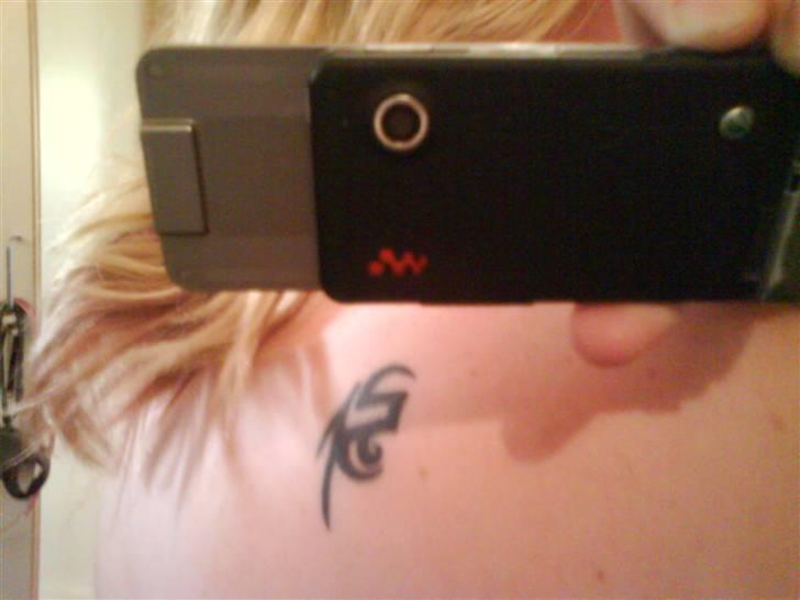 Kvinde Maibritt - min tattoo på skulderbladet.. billede 18