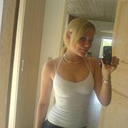 Kvinde Maiken Fly