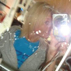 Kvinde Maiken Fly