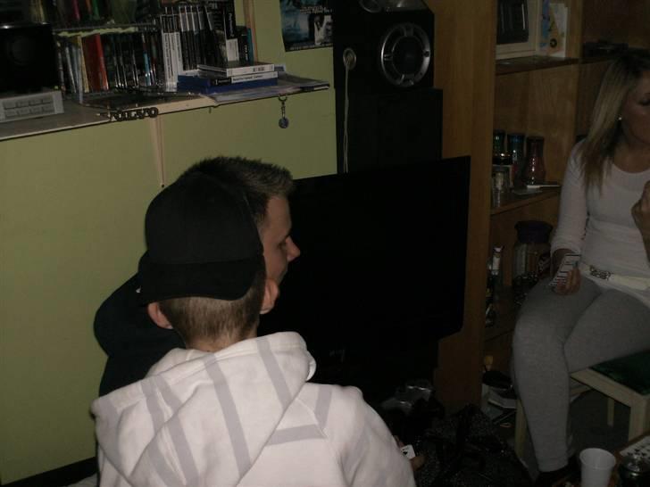 Mand André - Ja Taget Som Dranker Mig der Hælder op :) billede 8