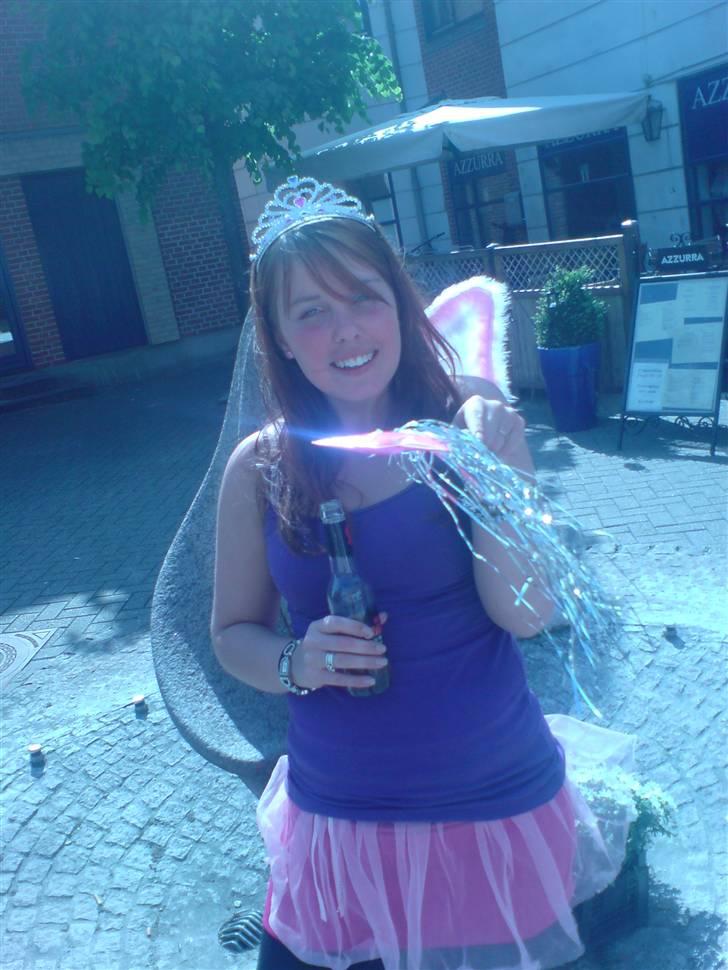 Kvinde Merete - Mig til Karneval i Aalborg - tryl tryl.. billede 2