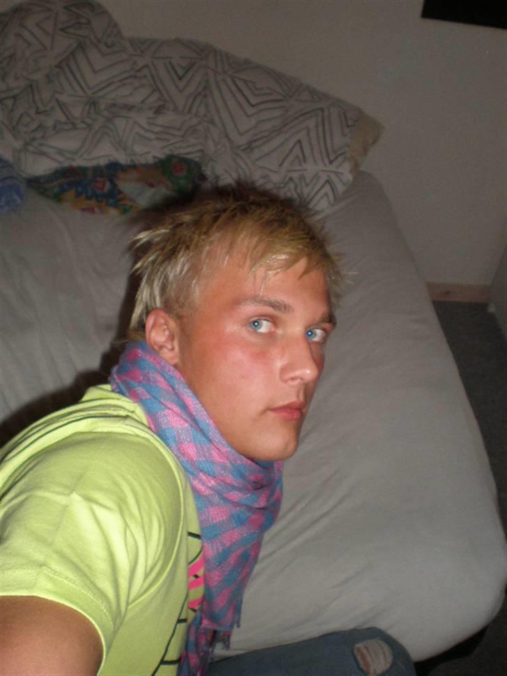 Mand mads j billede 9