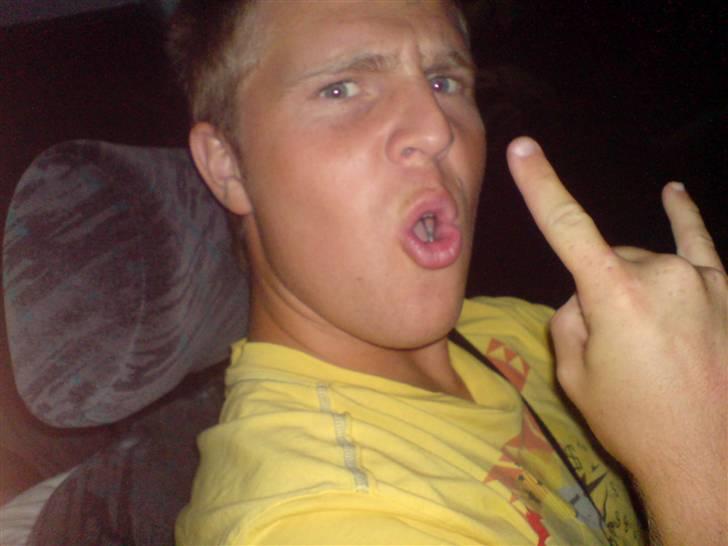 Mand Kasper J - på vej til sverige i min saxo. dejlig tur med vennerne hehe;P billede 8