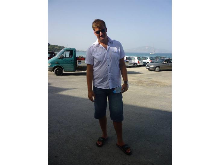 {{currentPhoto.altText}} billede {{currentPhoto.number}}