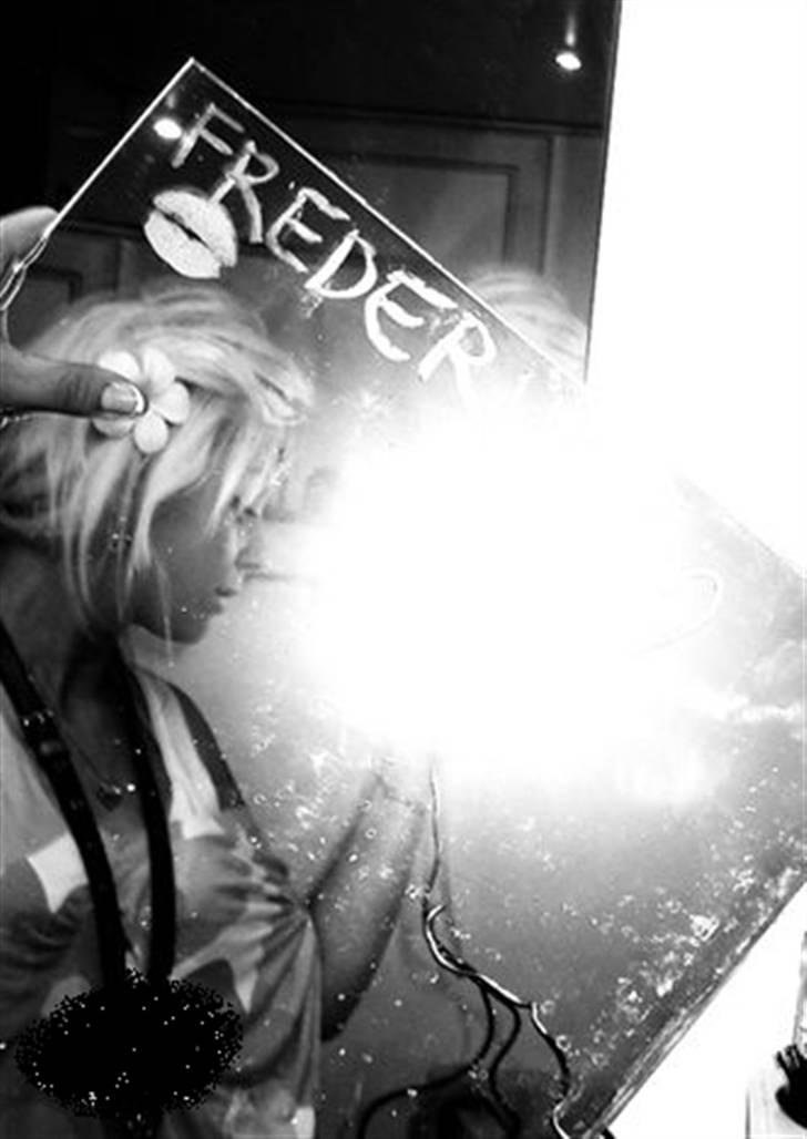 Kvinde Kamilla Rasztar - summer 08. billede 3