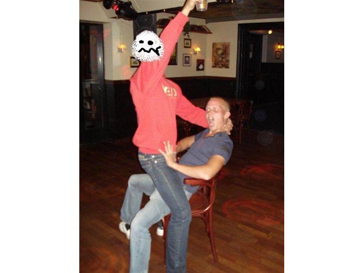 {{currentPhoto.altText}} billede {{currentPhoto.number}}