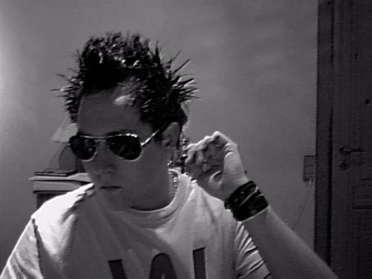 {{currentPhoto.altText}} billede {{currentPhoto.number}}