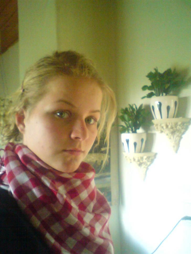 Kvinde mette :) billede 2