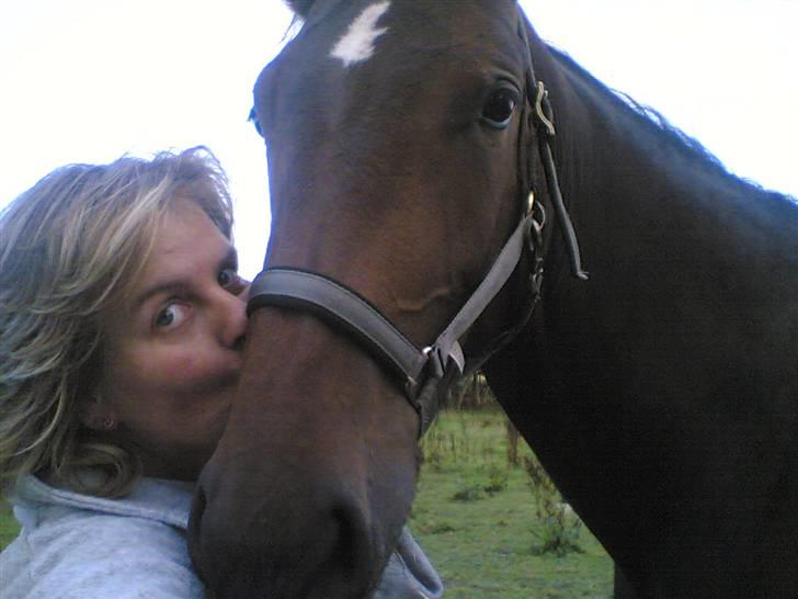 Kvinde Mona - Mig og Sheris Shadow billede 1