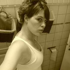 Kvinde Modellosz'Tass