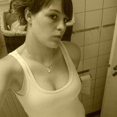 Kvinde Modellosz'Tass