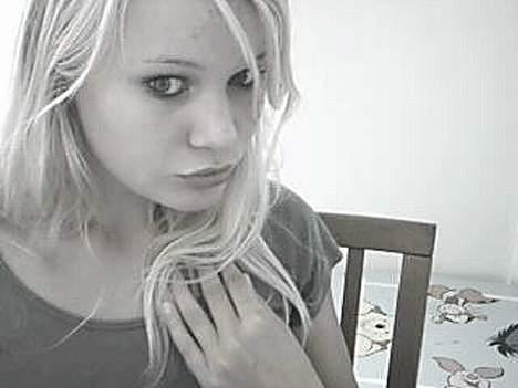 Kvinde Pernille - #3 Mig, Nillerbaby :b  billede 3
