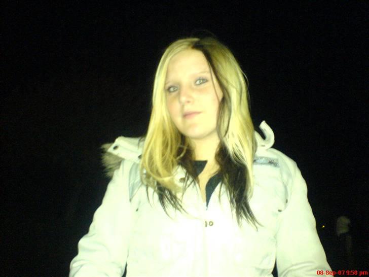 Kvinde Mia Maja H Michelsen <3 - gammelt billed billede 5