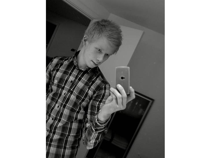 {{currentPhoto.altText}} billede {{currentPhoto.number}}