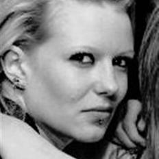 Kvinde Mia Holmqvist