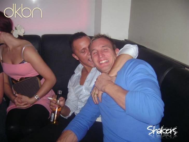 Kvinde Sara - AT GEMME SIG! xD billede 12