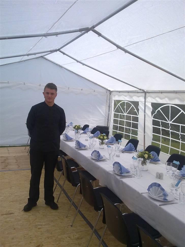 Mand Jesper - I Tykiet med lige store balon Bryster:) billede 2