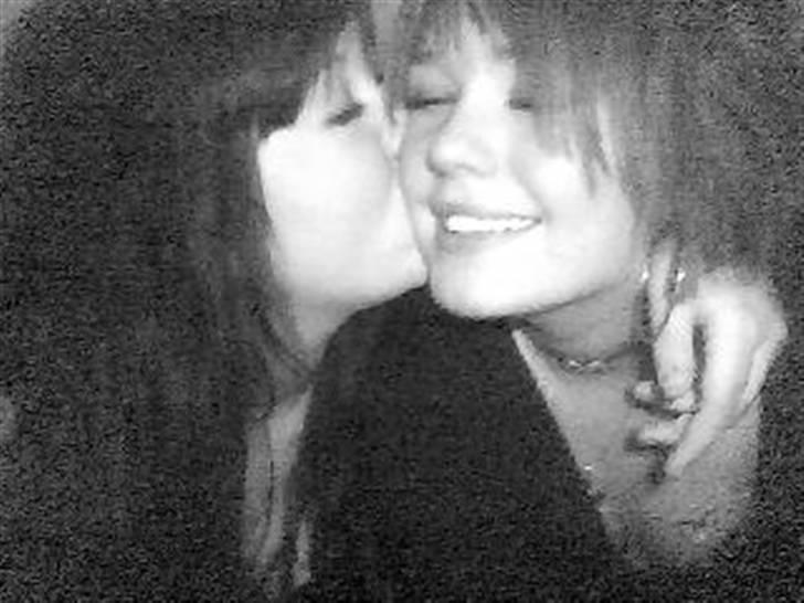 Kvinde Henriette - Jeg elsker dig<3 (: billede 2