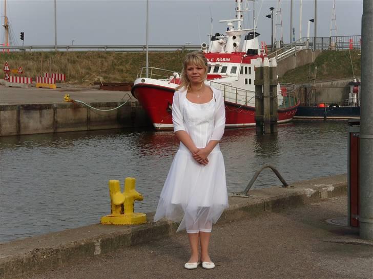 Kvinde Stefanie Krogsgaard - konfirmation billede 2