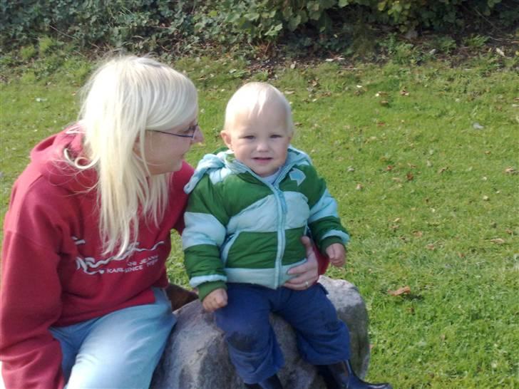 Kvinde Sandra - mig og min dejlige søn Tobias... billede 6