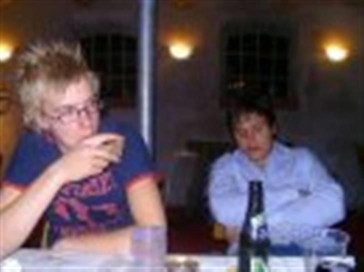 Mand jan  - til en anden fest . har det rimlig dårlig billede 9