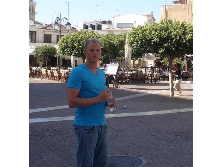 {{currentPhoto.altText}} billede {{currentPhoto.number}}