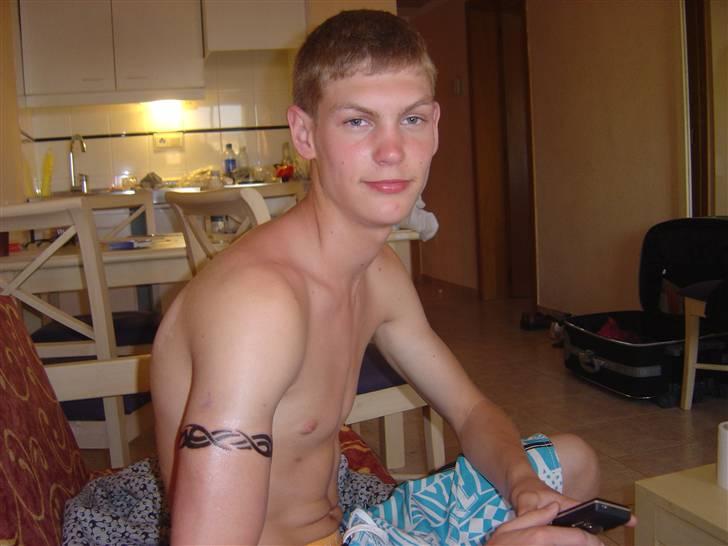 Mand rasmus  - Lige efter min tattoo var blevet lavet billede 7