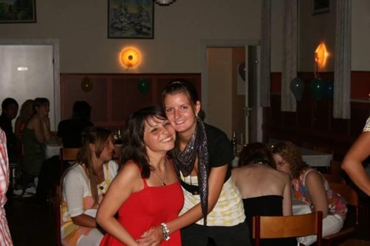 Kvinde Mette Storgaard Olsen. - Anett og jeg til hendes fødselsdag billede 7