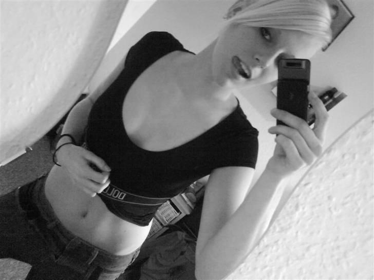 Kvinde _ anika (; billede 2