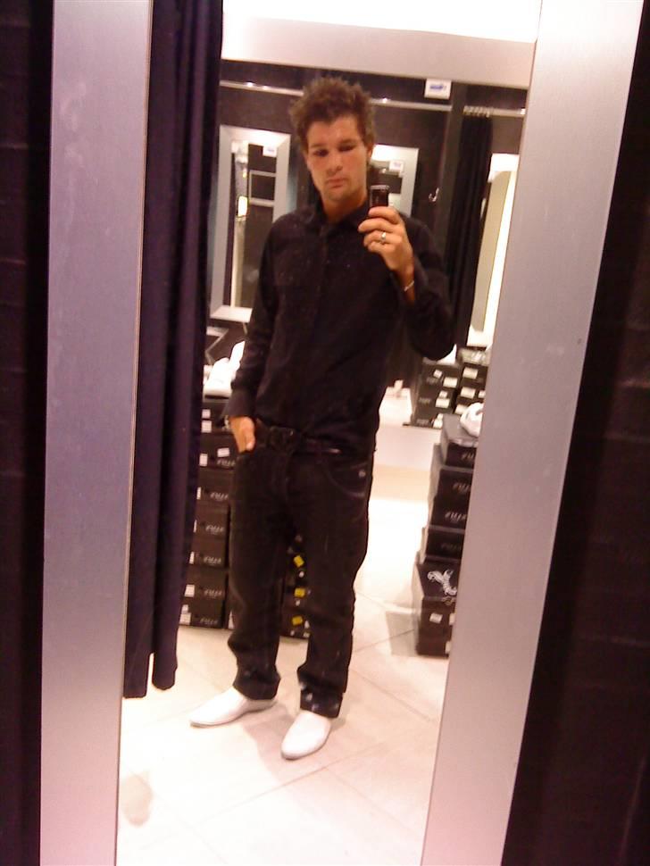 Mand Niklas - På arbejde. billede 2