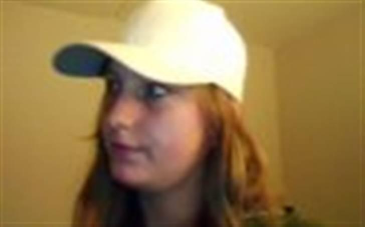 Kvinde Sjenne (skrigeskinken) - gammel billed fra et fotoshoot til en opgave om unge, har desværre ikke originalen i rette opløsning billede 5