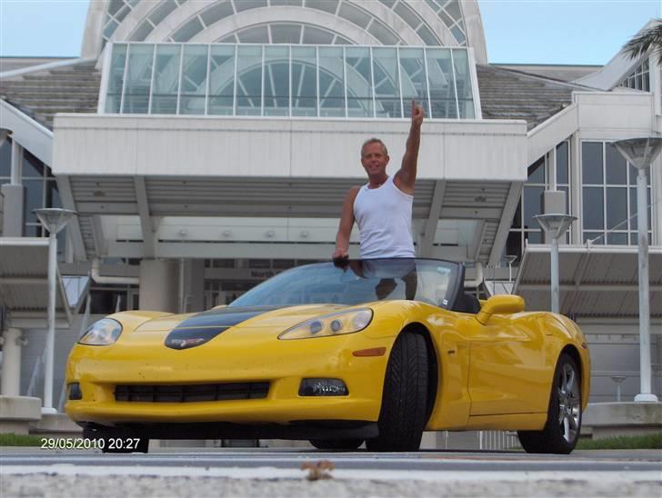 Mand Dennis - Mig i Corvetten i Orlando Florida billede 1