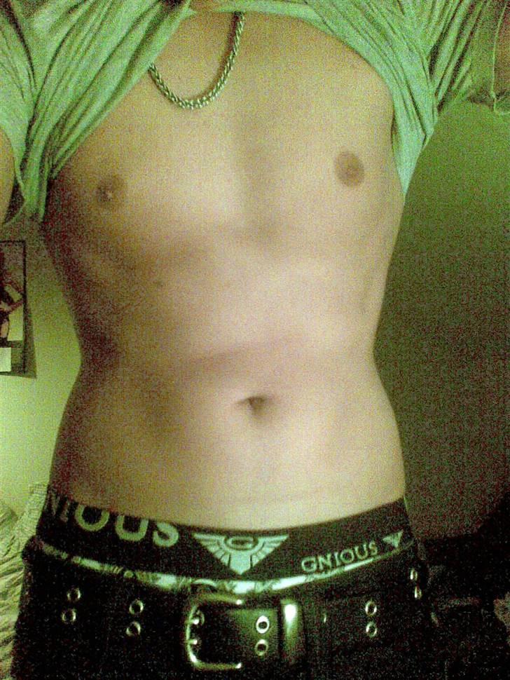 Mand Patrick c',) - ja jeg ved godt jeg ikke har vaskebrat men arbejder på det billede 5