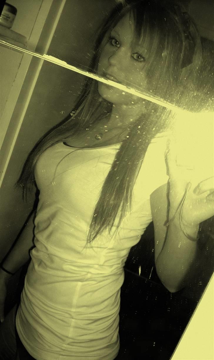 Kvinde Charlotte - Nyt - Taget D. 20 Febuar 2009 (: billede 1