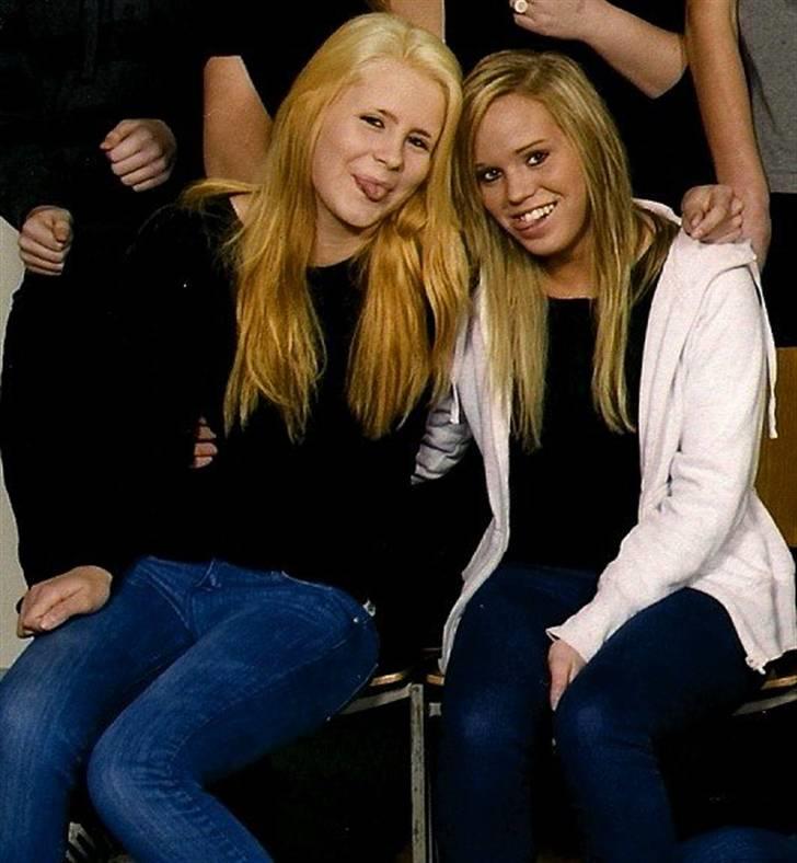 Kvinde Charlotte -  Skolefoto 2008/2009 - 9 klasse. billede. (: billede 2