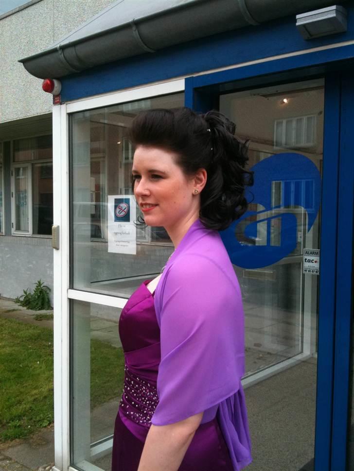 Kvinde Mette Elena - Galla på HHX 16. 05 2011 billede 4